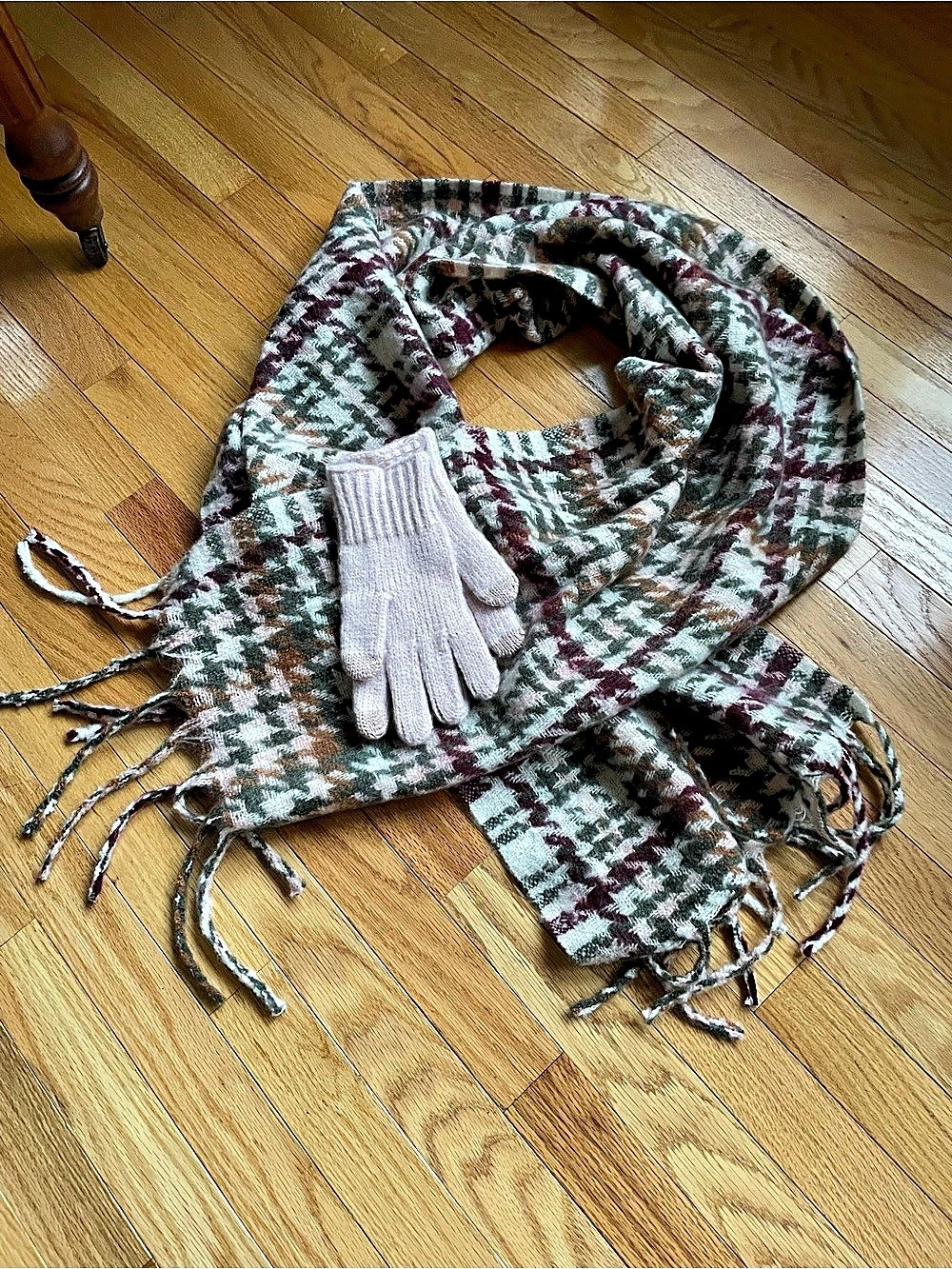 Plaid Scarf with Matching Gloves in Green, Pink & White